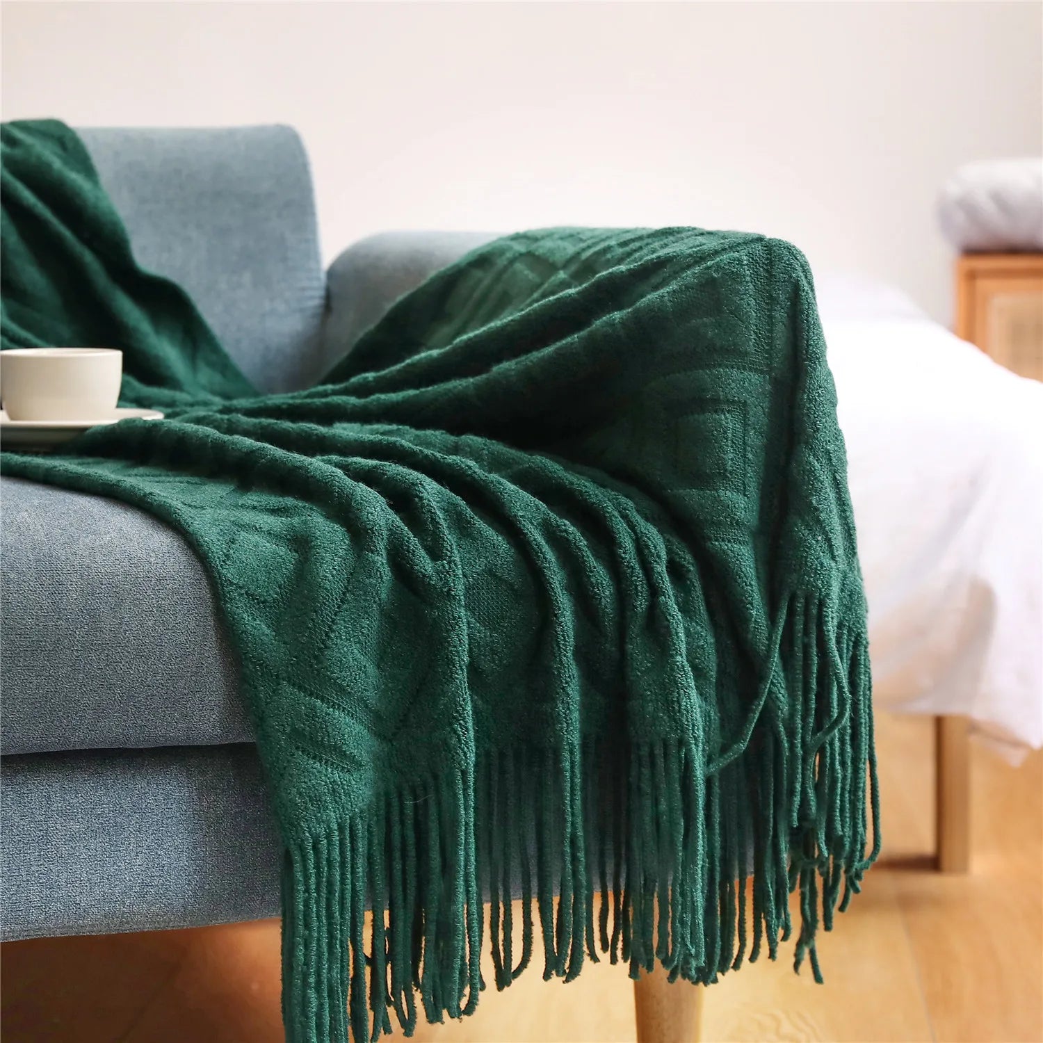 Luxurious Diamond-Shaped Cashmere Feel Knitted Blanket Throw