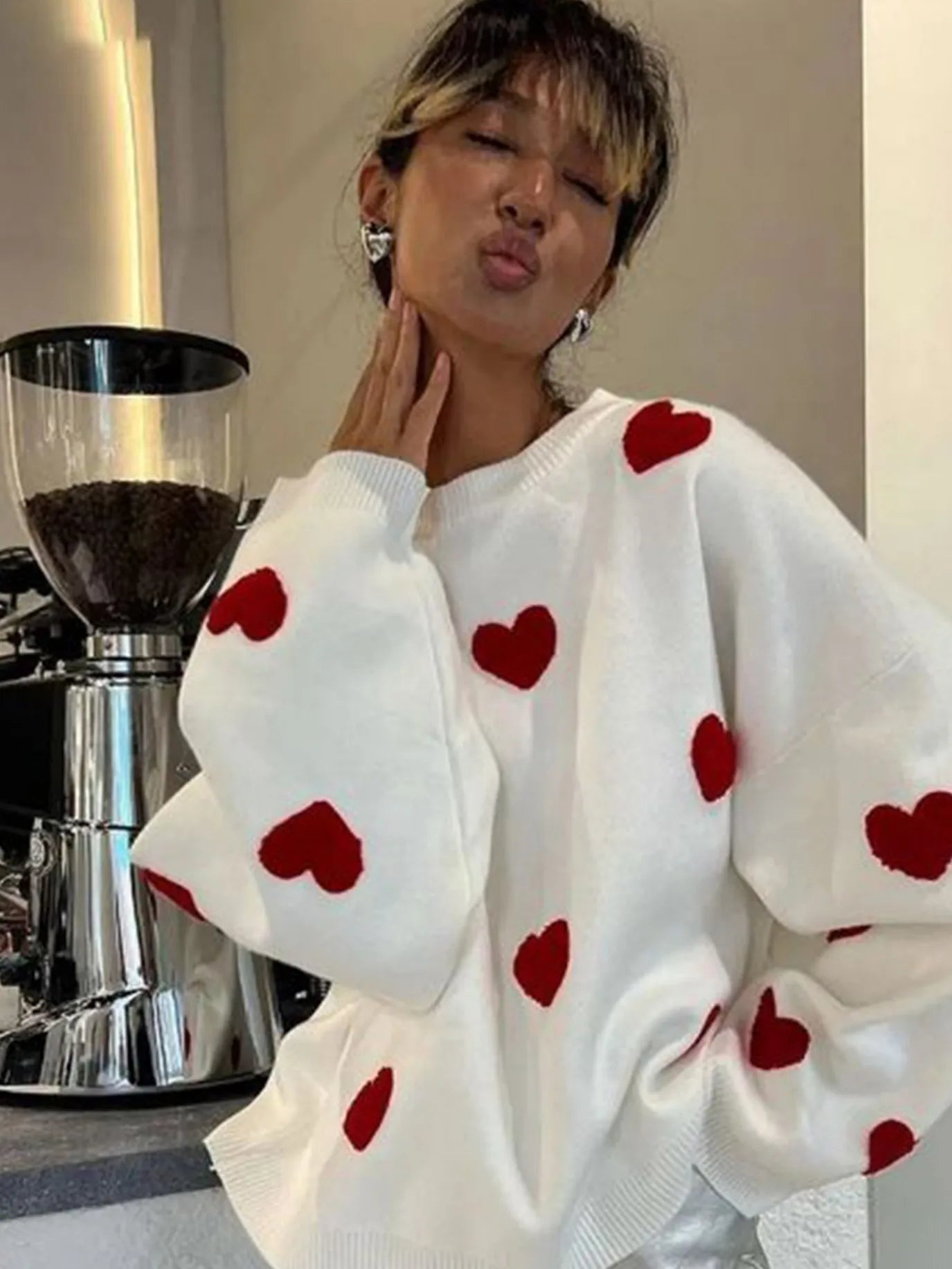 Women's White Red Heart Print Knit Sweater Crew Neck Oversized Casual Long Sleeve Pullover